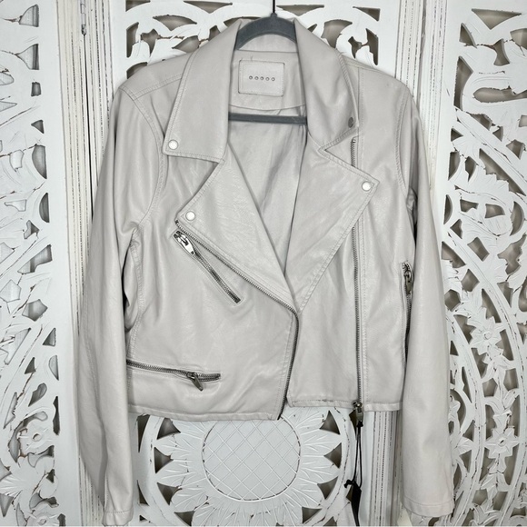 Blank NYC Jackets & Blazers - Bl-nk NYC Off White Vegan Leather Moto Jacket NWT